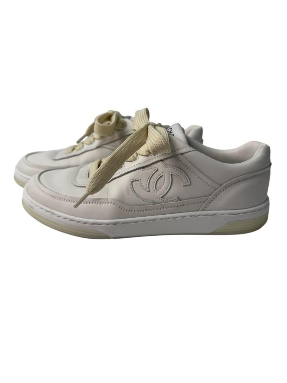 Chanel CC Logo Leather Sneakers - Picture 4 of 13